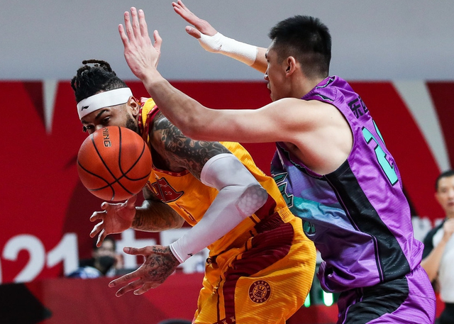 窗口期新疆广汇备战葡超，豪取连胜细节曝光，悬念犹存，临场指挥获称赞